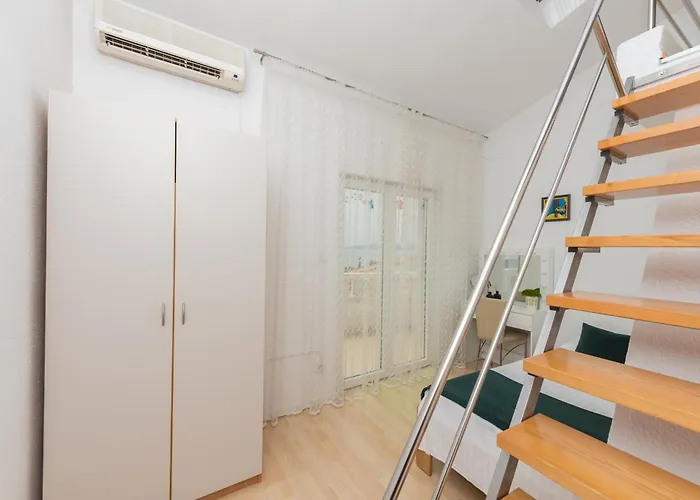 Filipovic Daire Makarska